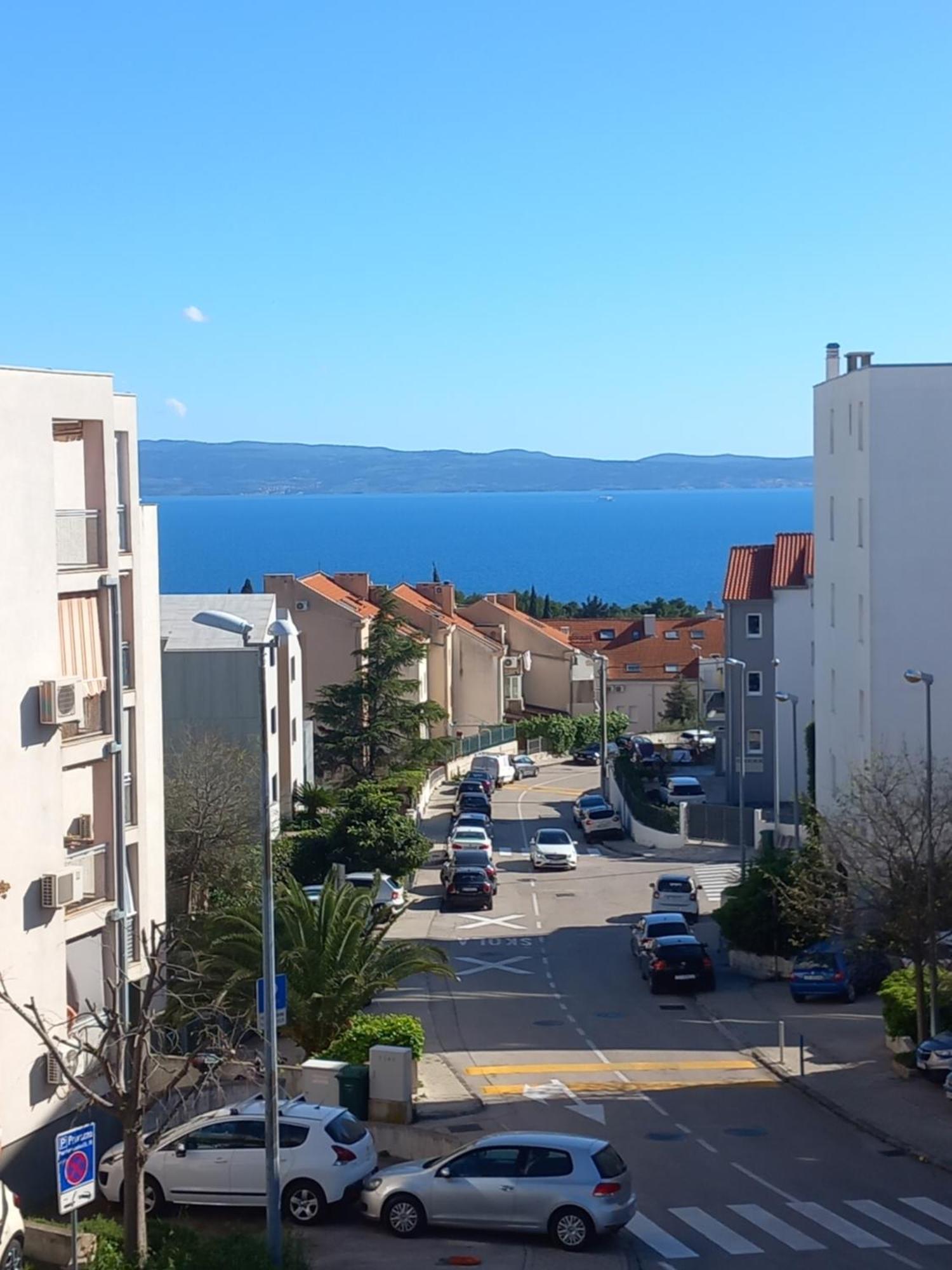 Apartment Harmony - Pleasant And Comfortable Place With A Balcony And A Secured Garage Split Exteriör bild