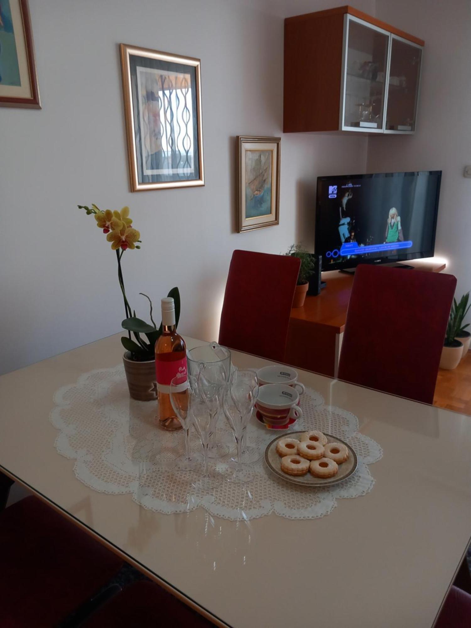 Apartment Harmony - Pleasant And Comfortable Place With A Balcony And A Secured Garage Split Exteriör bild