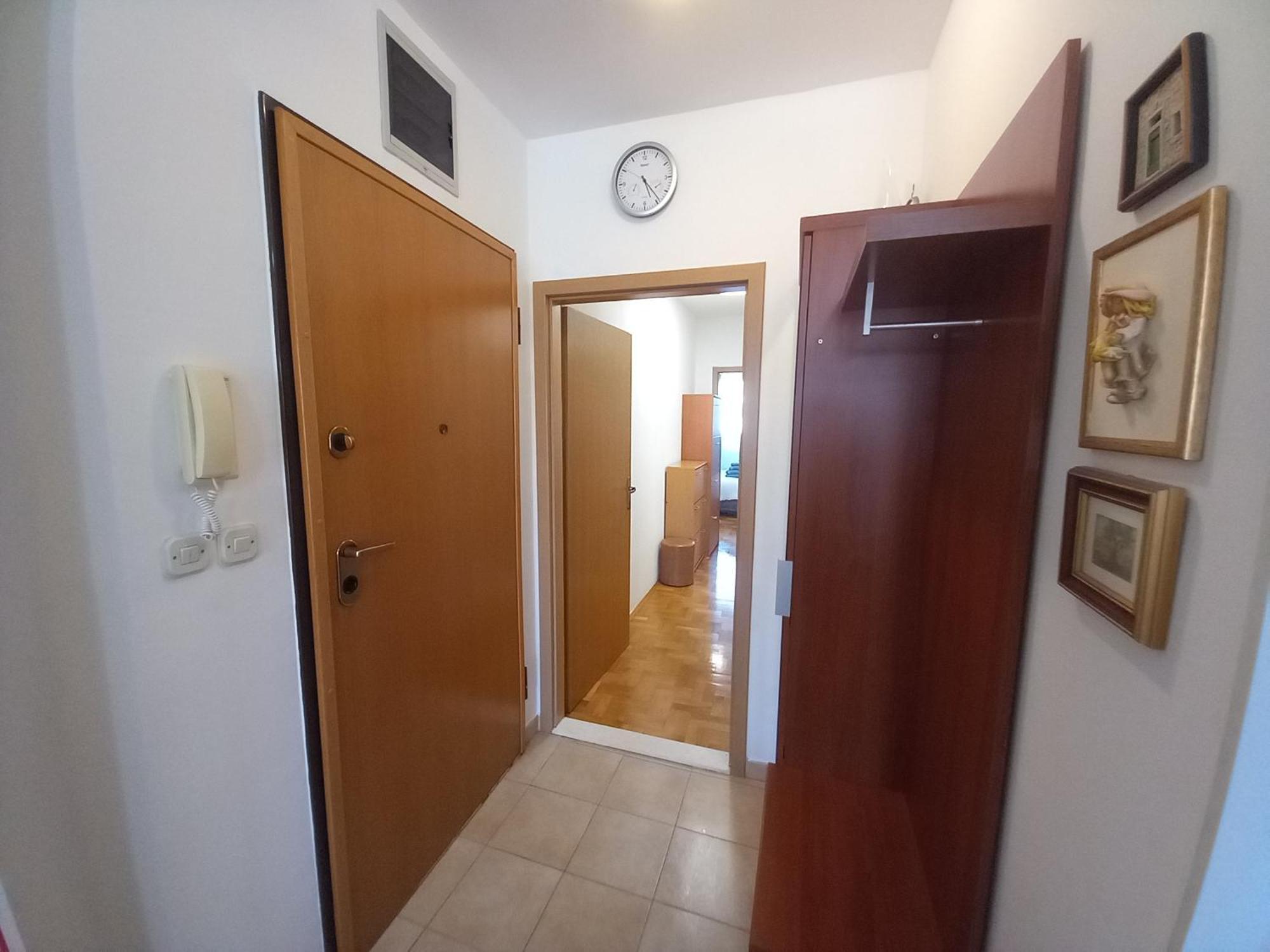 Apartment Harmony - Pleasant And Comfortable Place With A Balcony And A Secured Garage Split Exteriör bild