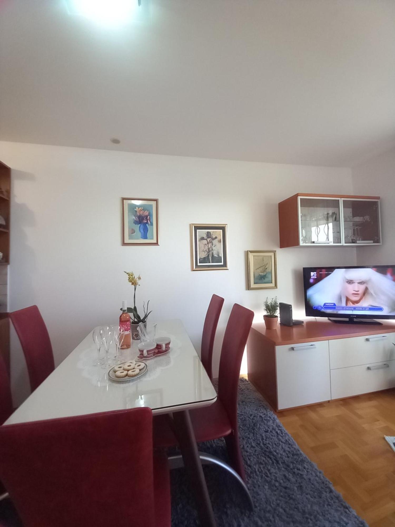 Apartment Harmony - Pleasant And Comfortable Place With A Balcony And A Secured Garage Split Exteriör bild