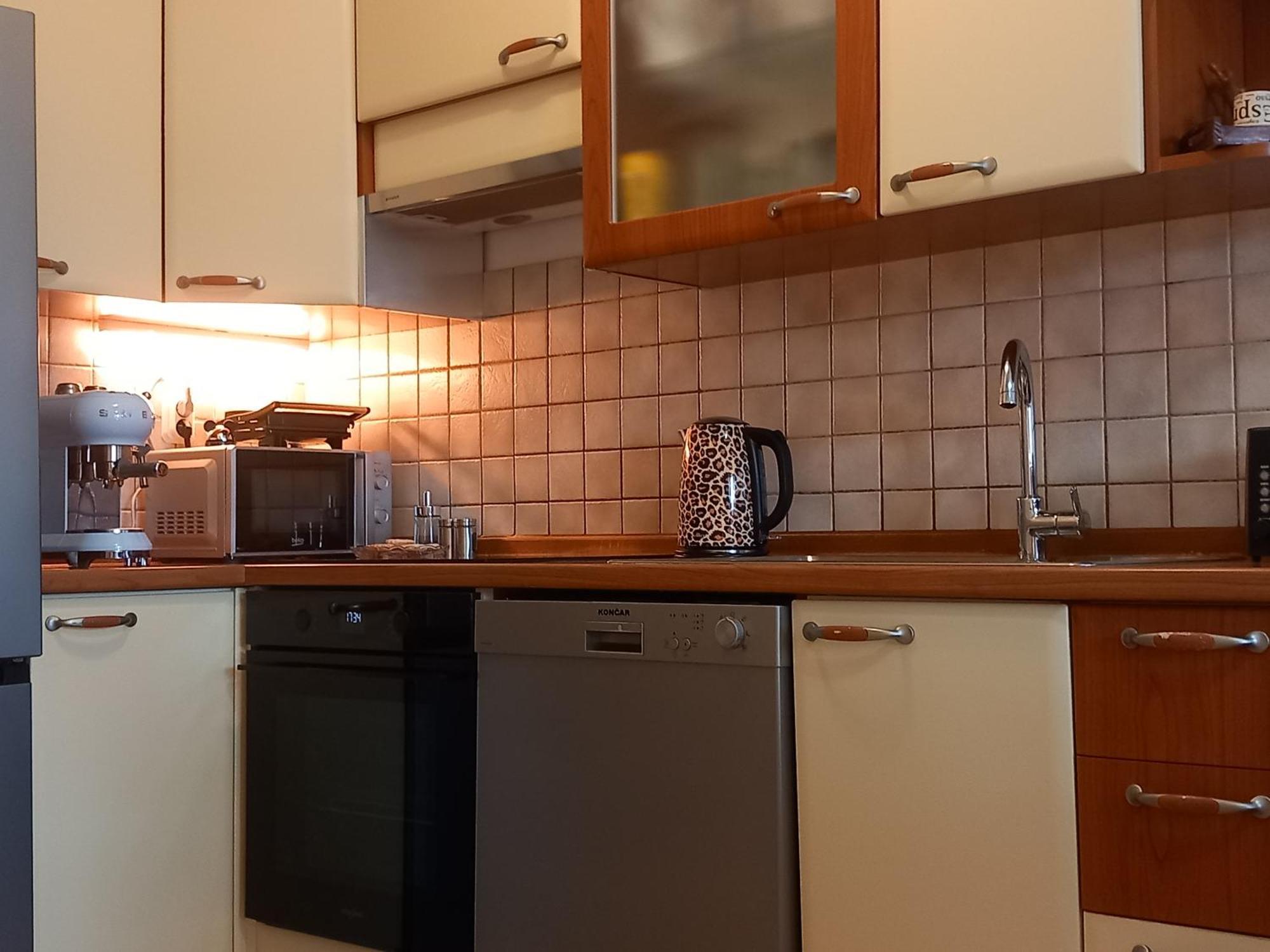 Apartment Harmony - Pleasant And Comfortable Place With A Balcony And A Secured Garage Split Exteriör bild