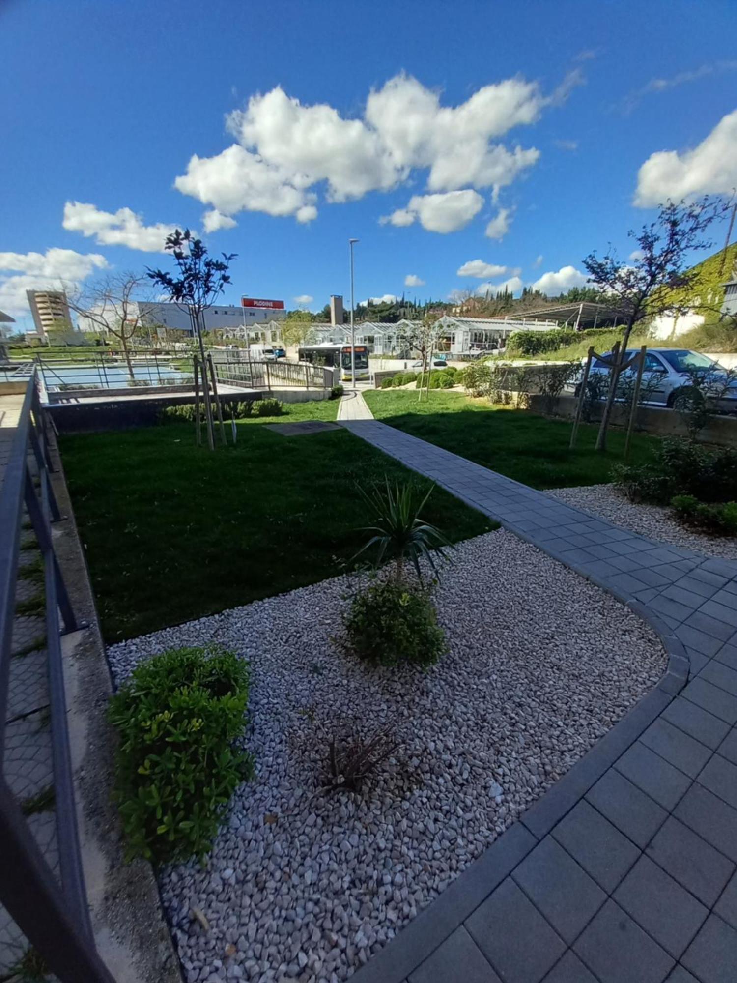 Apartment Harmony - Pleasant And Comfortable Place With A Balcony And A Secured Garage Split Exteriör bild
