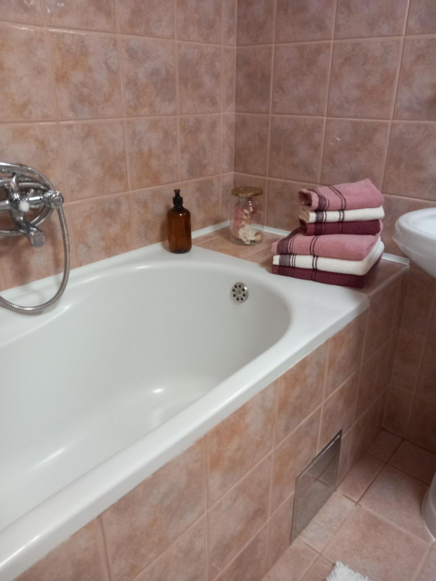 Apartment Harmony - Pleasant And Comfortable Place With A Balcony And A Secured Garage Split Exteriör bild